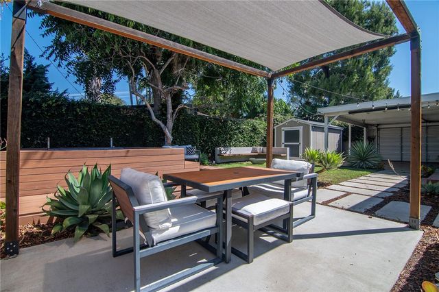 10703 Collins Street, North Hollywood, CA 91601