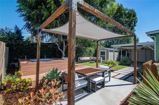 10703 Collins Street, North Hollywood, CA 91601