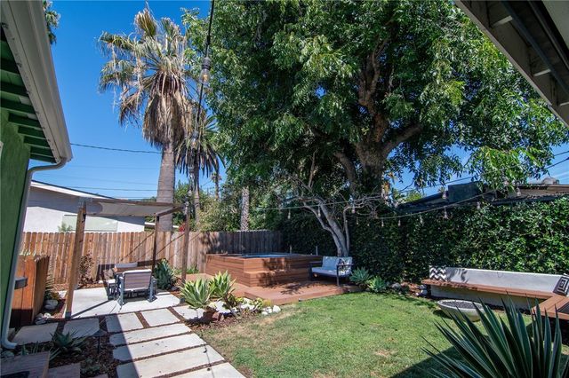 10703 Collins Street, North Hollywood, CA 91601