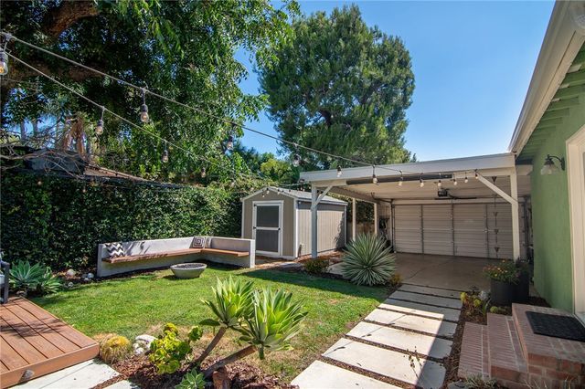 10703 Collins Street, North Hollywood, CA 91601