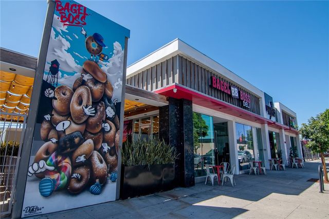 10703 Collins Street, North Hollywood, CA 91601
