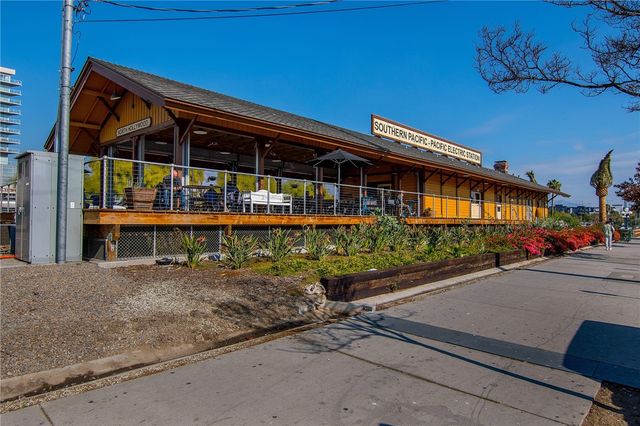 10703 Collins Street, North Hollywood, CA 91601