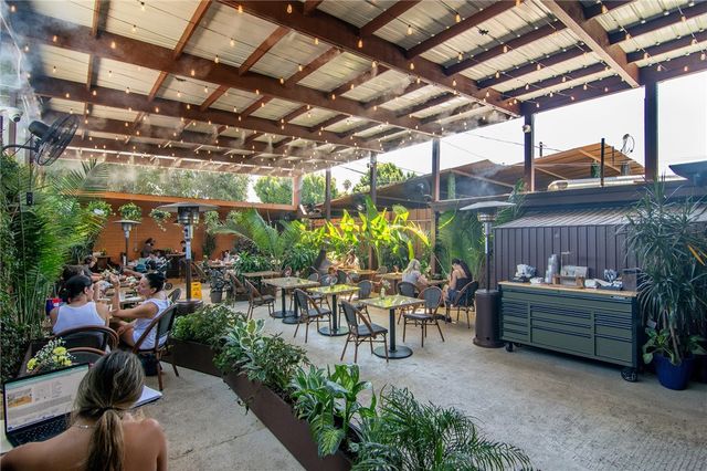 10703 Collins Street, North Hollywood, CA 91601