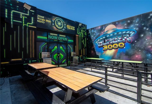 10703 Collins Street, North Hollywood, CA 91601