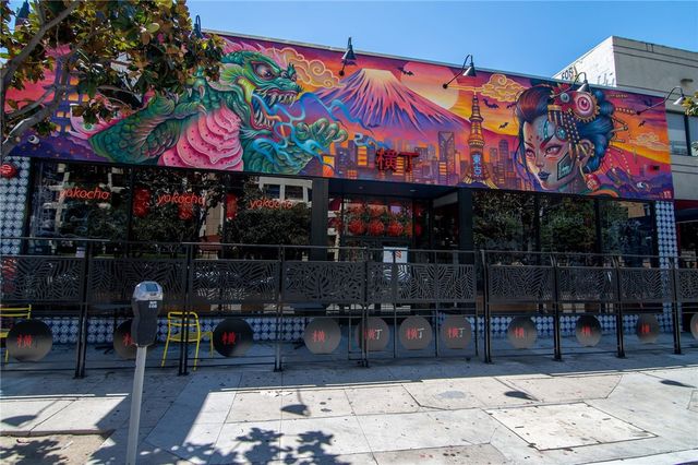 10703 Collins Street, North Hollywood, CA 91601