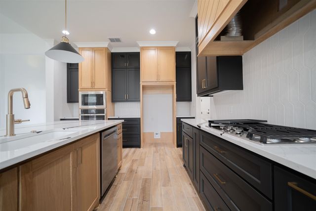 140 Waterfowl, Longview, TX 75602