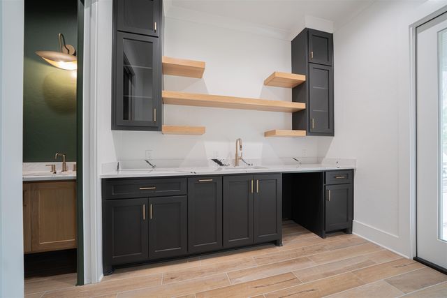 140 Waterfowl, Longview, TX 75602