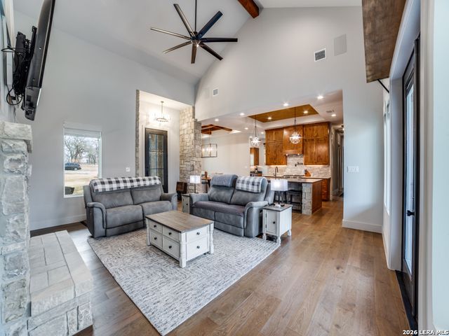196 Bobby Lynn Dr., Adkins, TX 78101