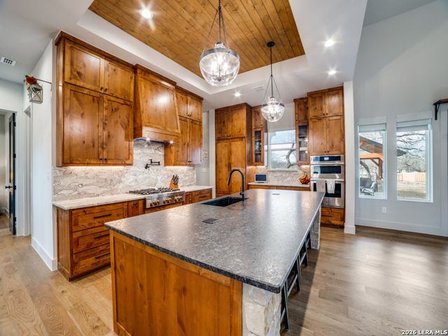 196 Bobby Lynn Dr., Adkins, TX 78101