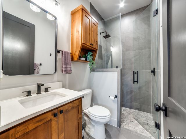 196 Bobby Lynn Dr., Adkins, TX 78101