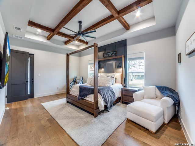 196 Bobby Lynn Dr., Adkins, TX 78101