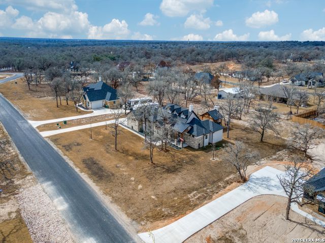196 Bobby Lynn Dr., Adkins, TX 78101