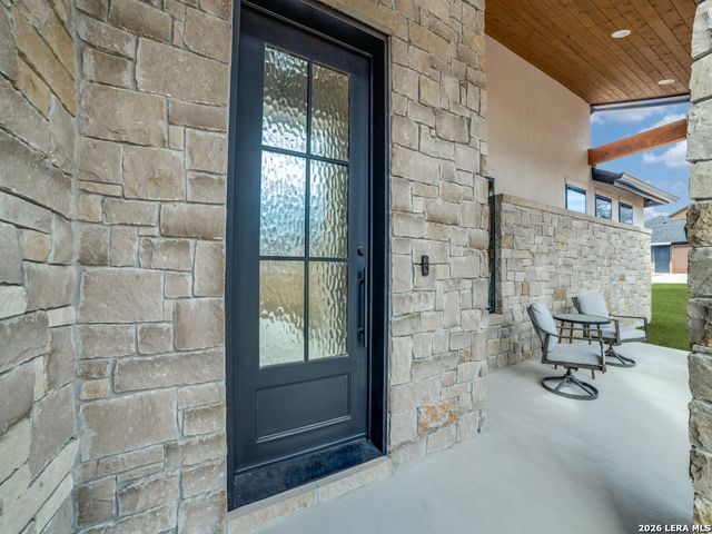 196 Bobby Lynn Dr., Adkins, TX 78101