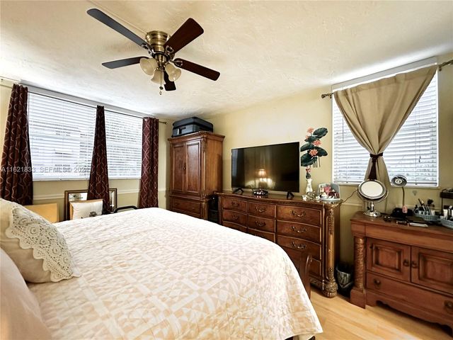 2831 Somerset Drive 206, Lauderdale Lakes, FL 33311