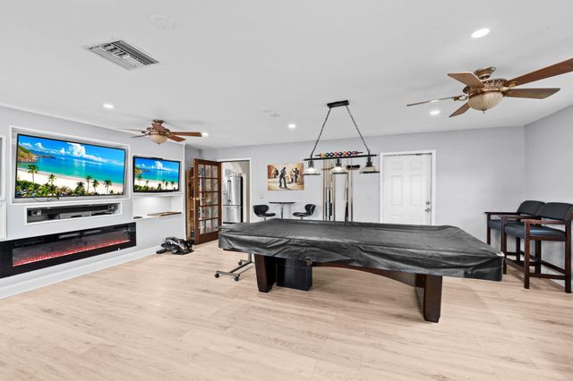 524 NW 9th Avenue, Boynton Beach, FL 33435
