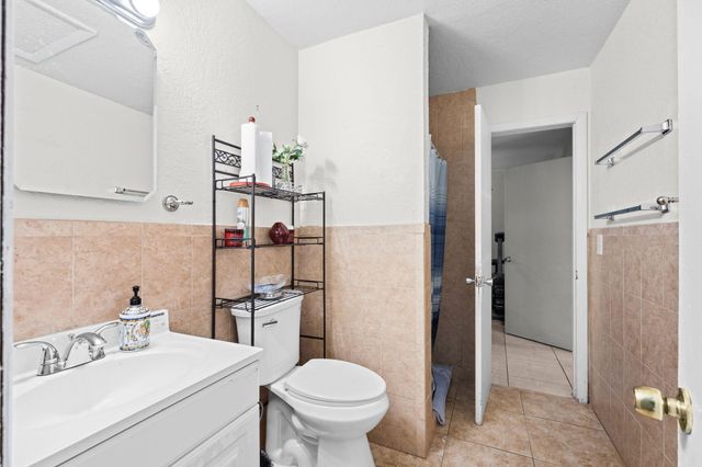 524 NW 9th Avenue, Boynton Beach, FL 33435