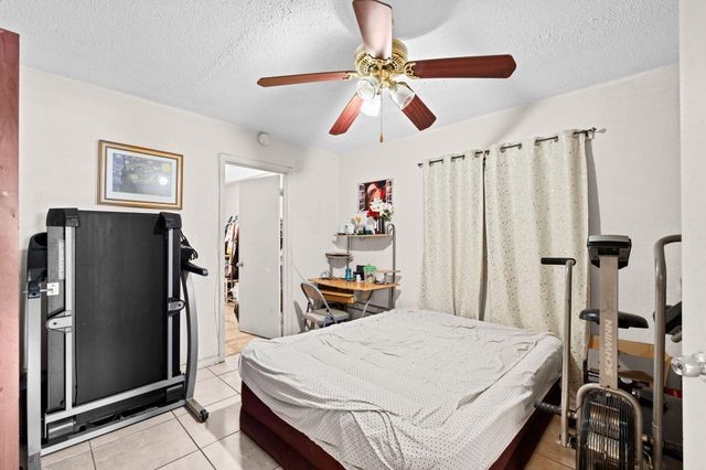 524 NW 9th Avenue, Boynton Beach, FL 33435