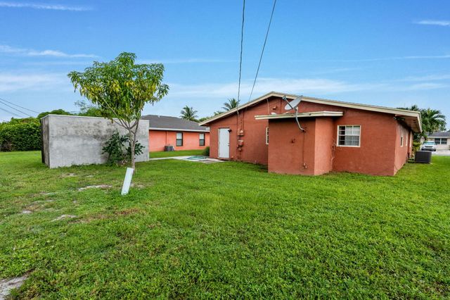 524 NW 9th Avenue, Boynton Beach, FL 33435