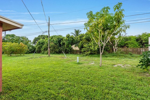 524 NW 9th Avenue, Boynton Beach, FL 33435