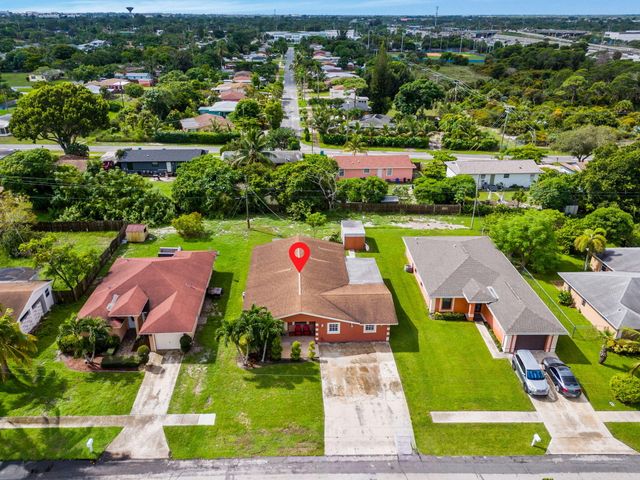 524 NW 9th Avenue, Boynton Beach, FL 33435