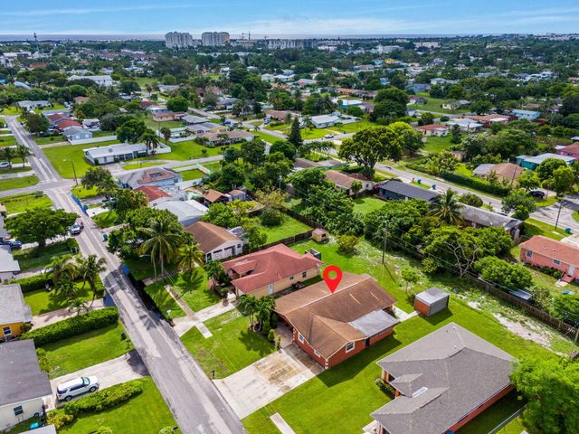 524 NW 9th Avenue, Boynton Beach, FL 33435