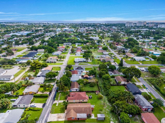 524 NW 9th Avenue, Boynton Beach, FL 33435