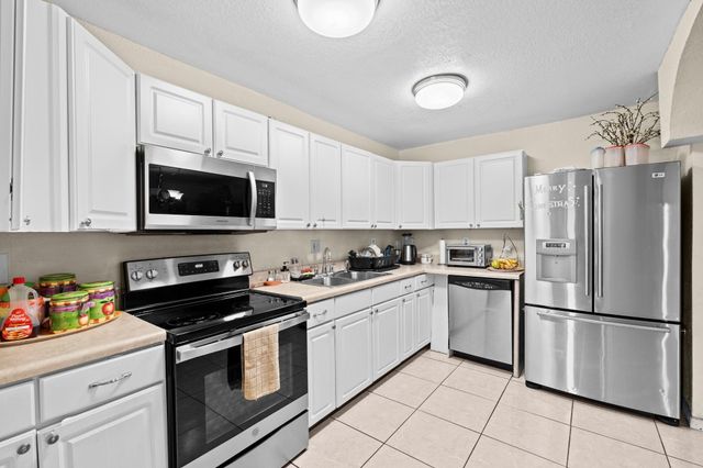 524 NW 9th Avenue, Boynton Beach, FL 33435