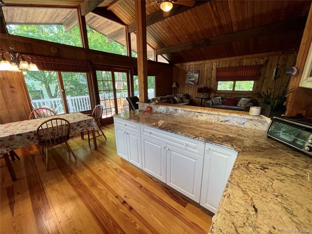 71 Garden City Avenue, Point Lookout, NY 11569