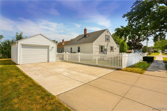 1108 Parkhurst Boulevard, Tonawanda, NY 14150
