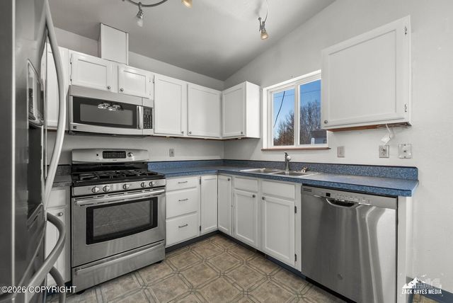 530 W Jepson Circle, Palmer, AK 99645