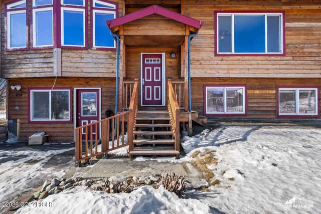 530 W Jepson Circle, Palmer, AK 99645