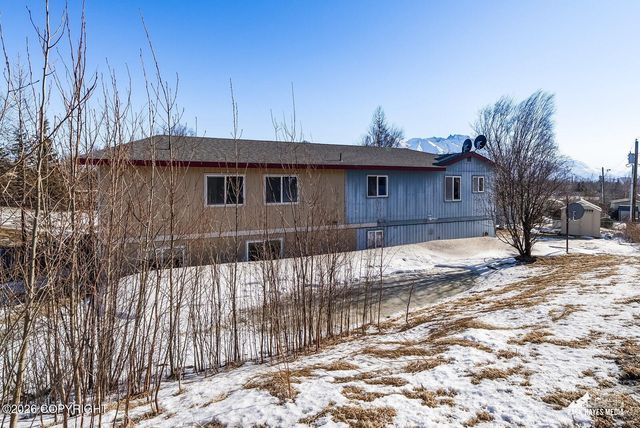 530 W Jepson Circle, Palmer, AK 99645