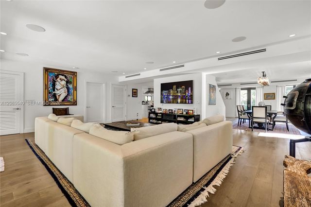 2802 Prairie Avenue, Miami Beach, FL 33140
