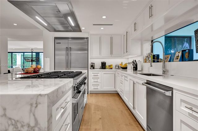 2802 Prairie Avenue, Miami Beach, FL 33140