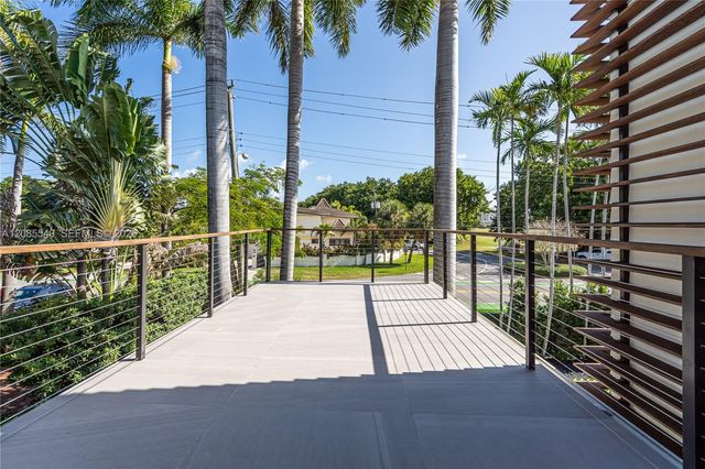 2802 Prairie Avenue, Miami Beach, FL 33140