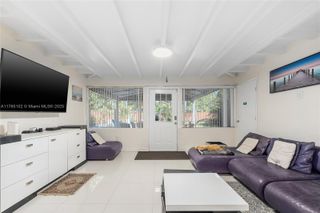 13521 NE 1st Ave, Miami, FL 33161