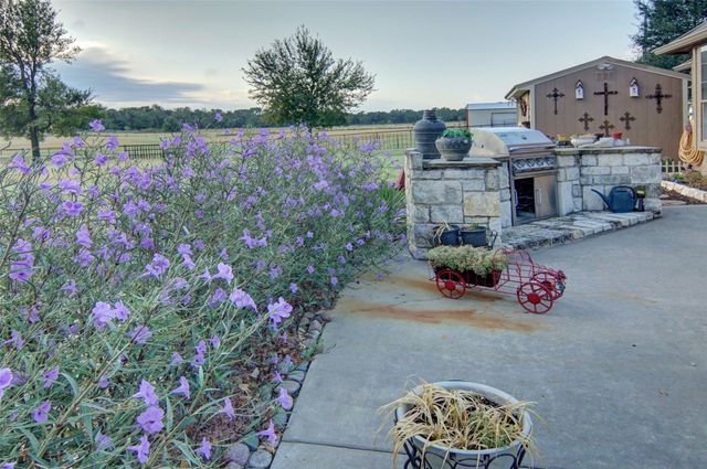 272 Edward Farris Road, Weatherford, TX 76085