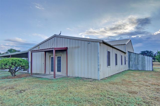 272 Edward Farris Road, Weatherford, TX 76085