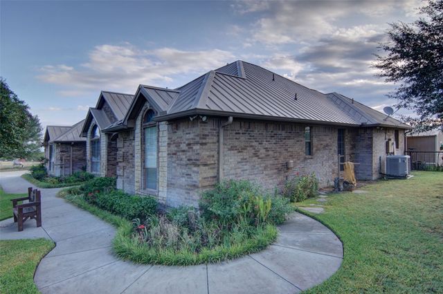 272 Edward Farris Road, Weatherford, TX 76085