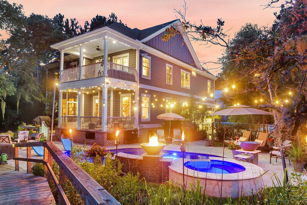 4385 Ten Shillings Way, Ravenel, SC 29470