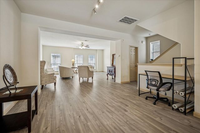 7914 Stoneyway Drive, Houston, TX 77040