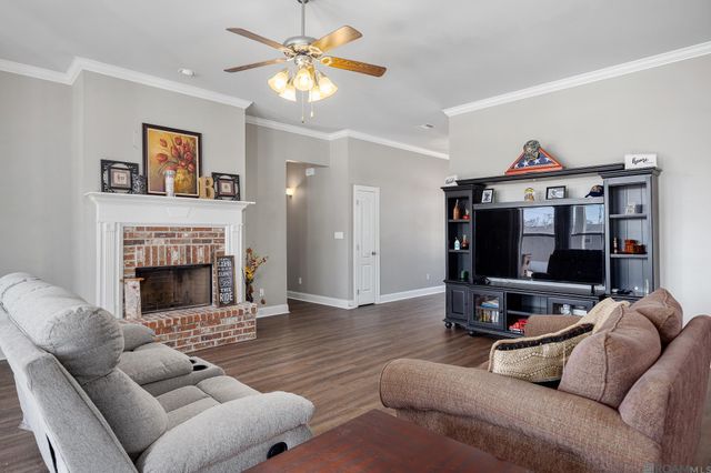 11486 Tannis Rd, St Amant, LA 70774