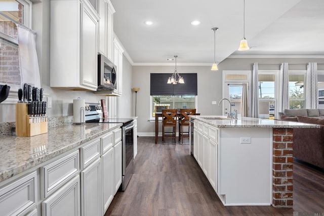 11486 Tannis Rd, St Amant, LA 70774