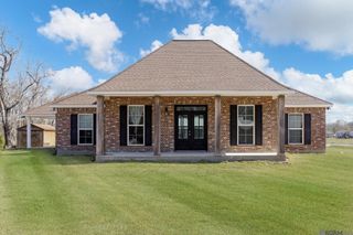 11486 Tannis Rd, St Amant, LA 70774