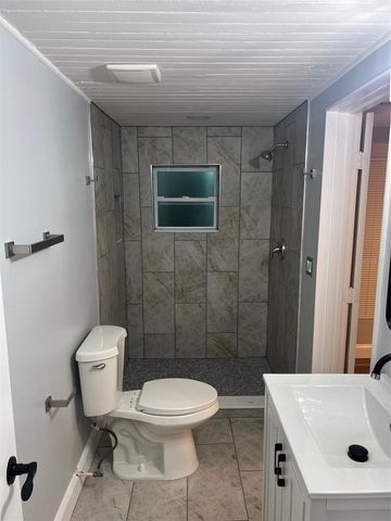 2905 W CHERRY STREET, Tampa, FL 33607