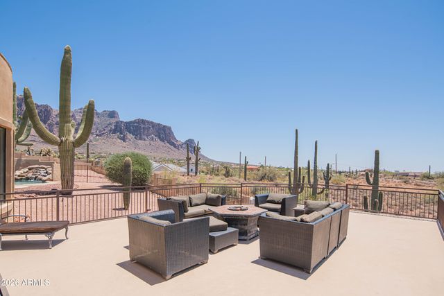 3931 N MARLOW Road, Apache Junction, AZ 85119