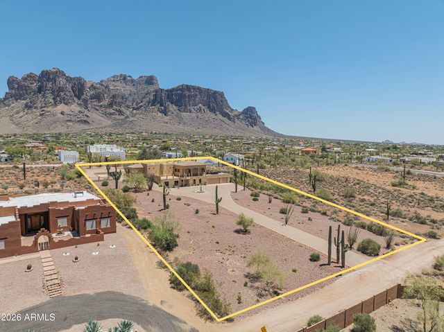 3931 N MARLOW Road, Apache Junction, AZ 85119