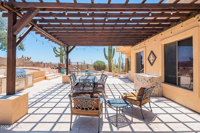 3931 N MARLOW Road, Apache Junction, AZ 85119