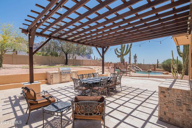 3931 N MARLOW Road, Apache Junction, AZ 85119