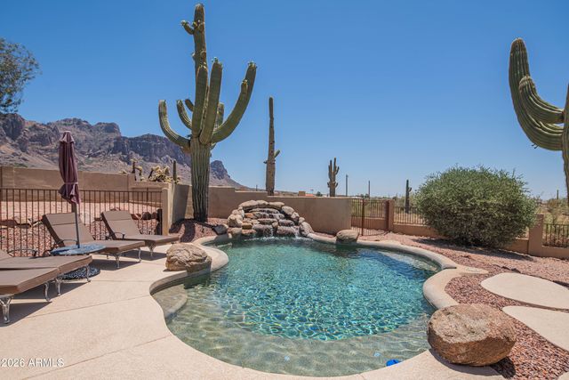3931 N MARLOW Road, Apache Junction, AZ 85119
